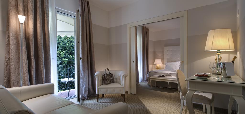 Palace Hotel San Pietro Bardolino Værelse billede