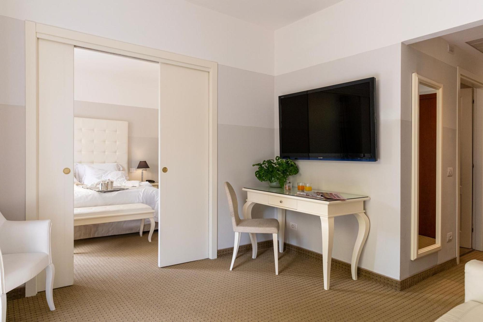 Palace Hotel San Pietro Bardolino Eksteriør billede