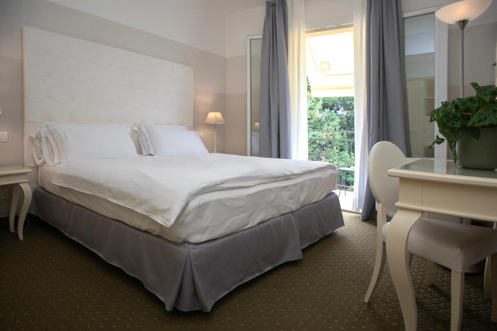 Palace Hotel San Pietro Bardolino Eksteriør billede