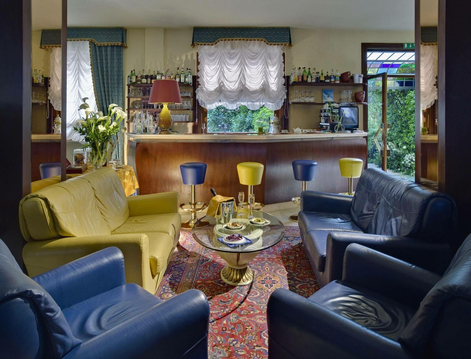 Palace Hotel San Pietro Bardolino Eksteriør billede