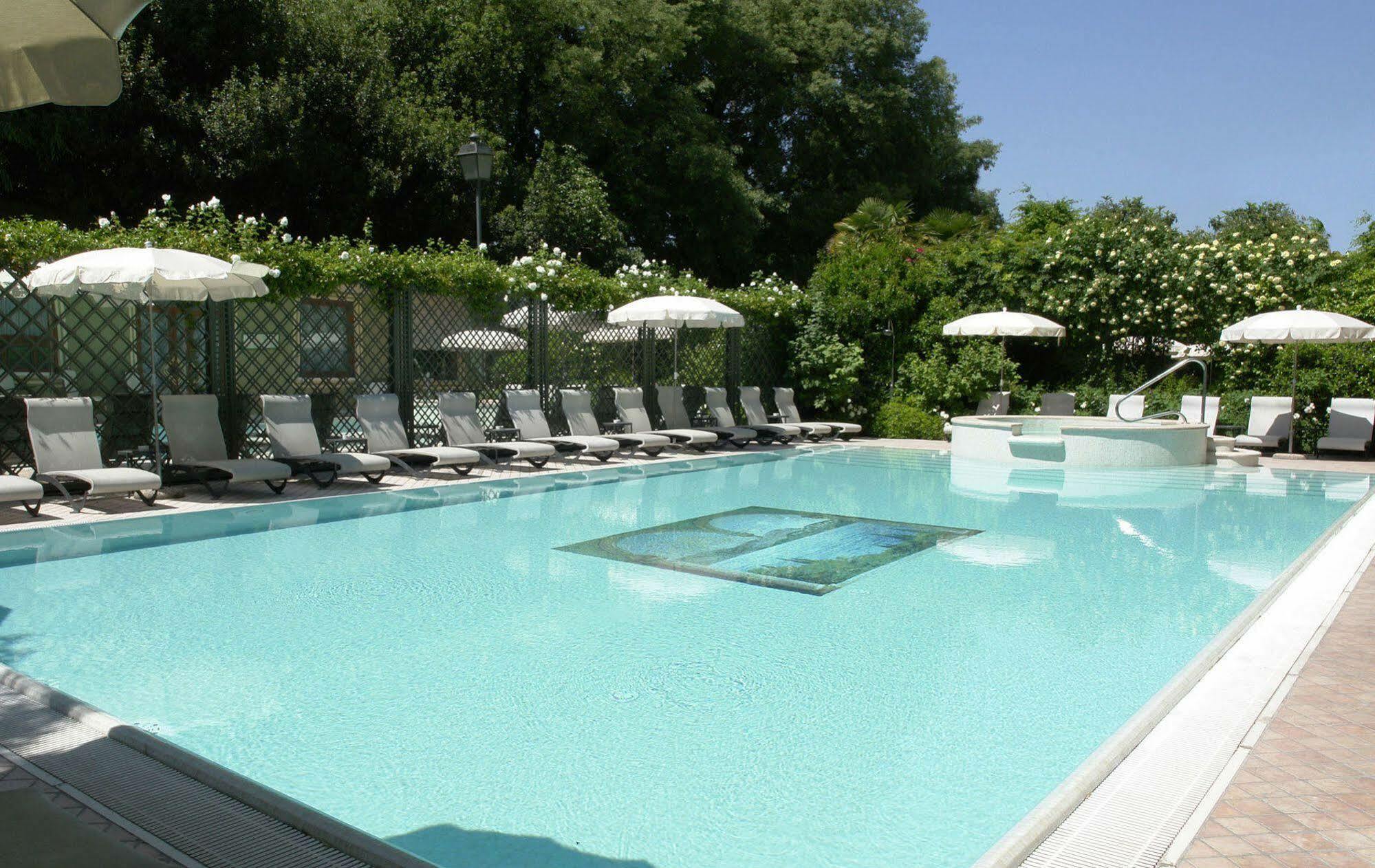 Palace Hotel San Pietro Bardolino Eksteriør billede