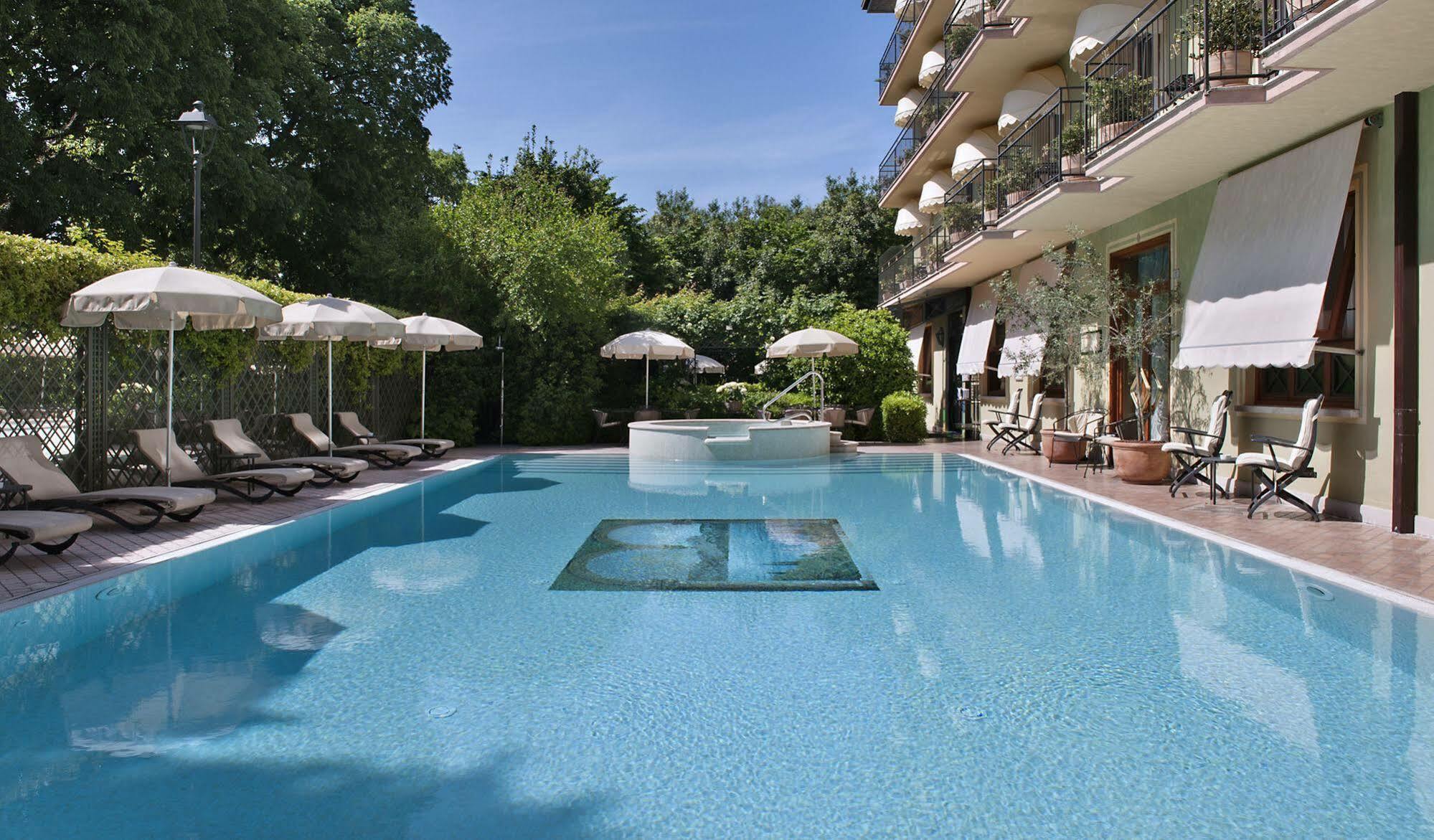 Palace Hotel San Pietro Bardolino Eksteriør billede