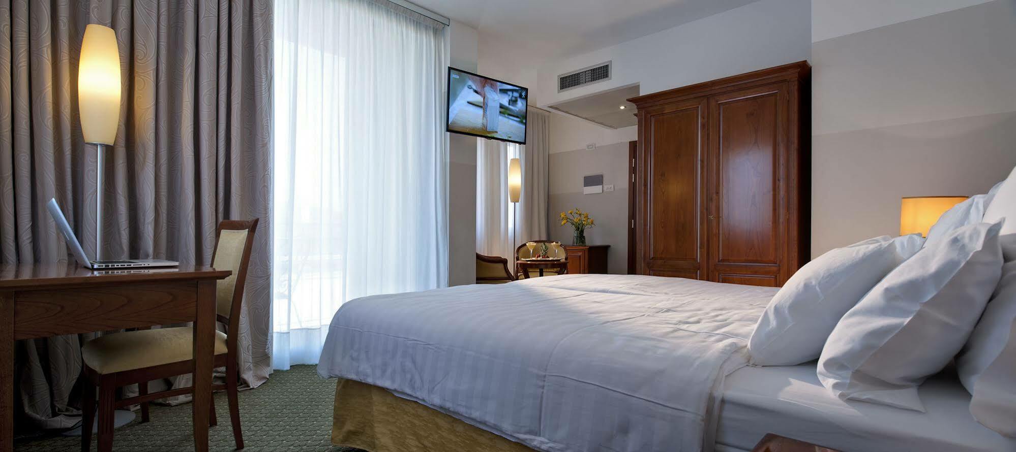 Palace Hotel San Pietro Bardolino Eksteriør billede